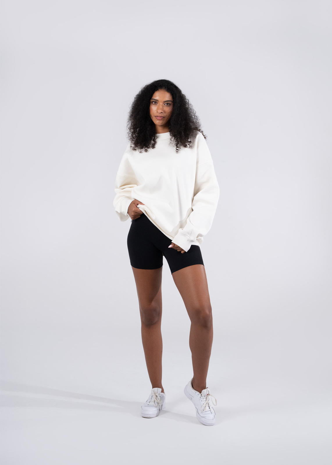 Model shot 2